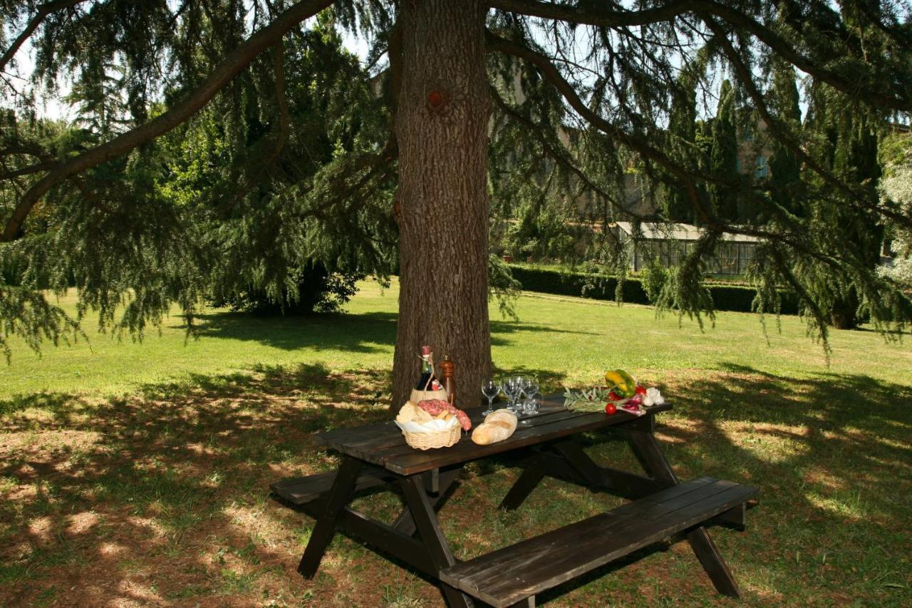 Castello Di Sovicille - Residenza D'Epoca Bed & Breakfast Dış mekan fotoğraf
