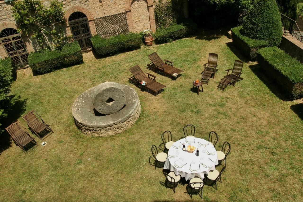 Castello Di Sovicille - Residenza D'Epoca Bed & Breakfast Dış mekan fotoğraf