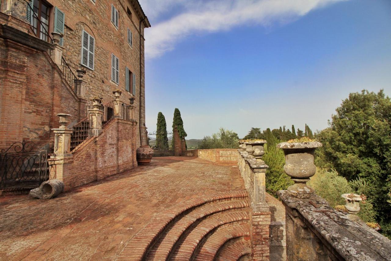 Castello Di Sovicille - Residenza D'Epoca Bed & Breakfast Dış mekan fotoğraf