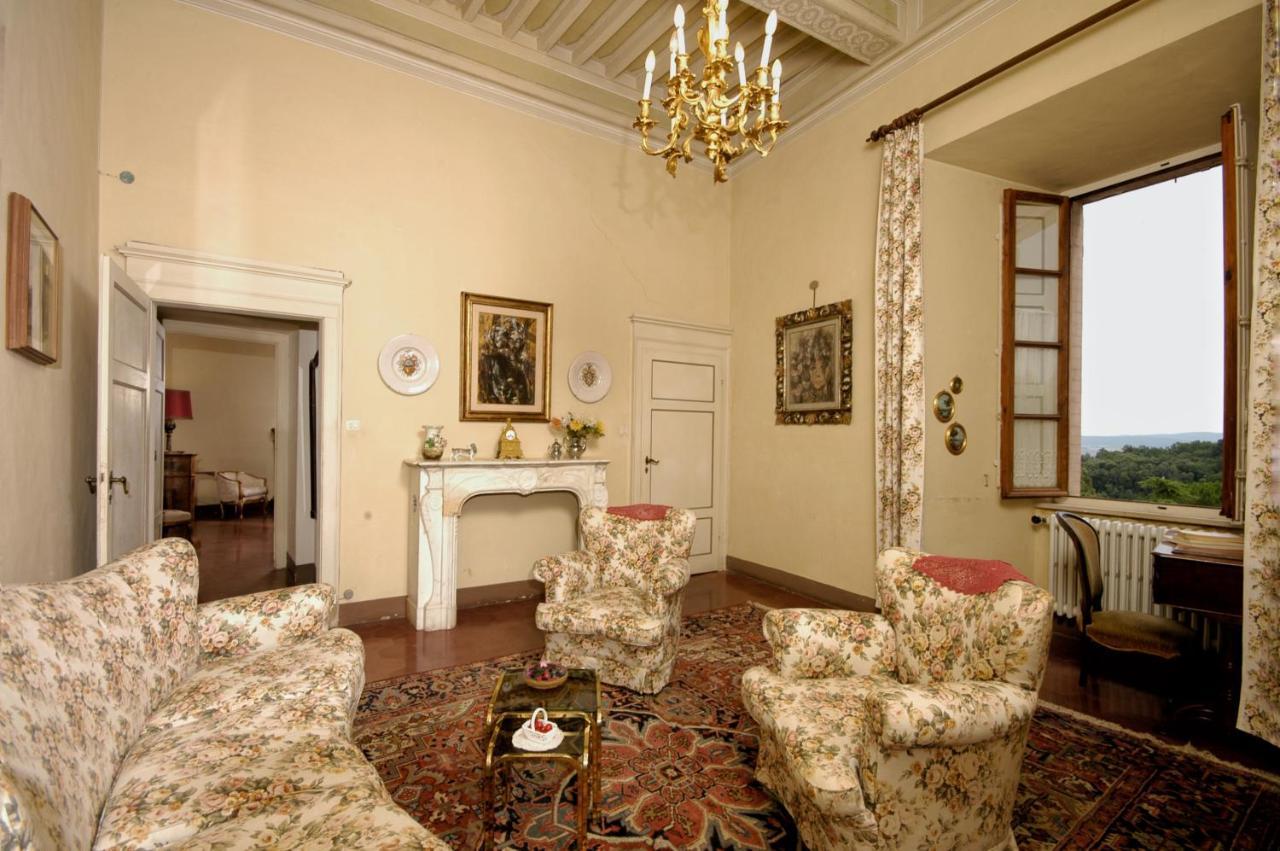 Castello Di Sovicille - Residenza D'Epoca Bed & Breakfast Dış mekan fotoğraf
