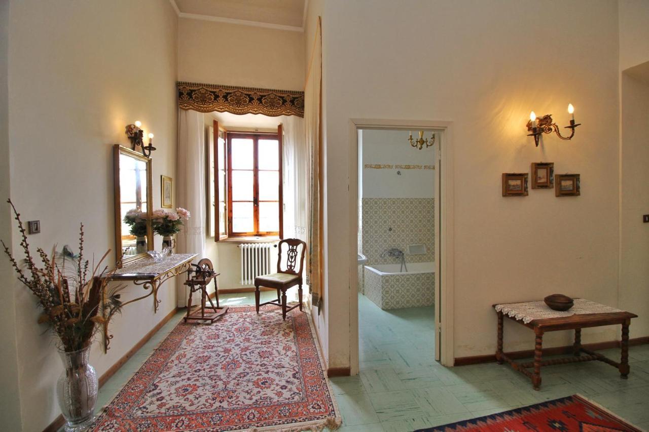 Castello Di Sovicille - Residenza D'Epoca Bed & Breakfast Dış mekan fotoğraf